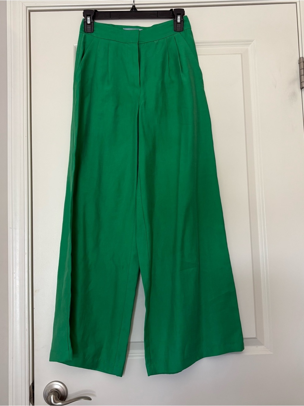 Antonio Melani Women’s Bright Green Wide Leg Pants